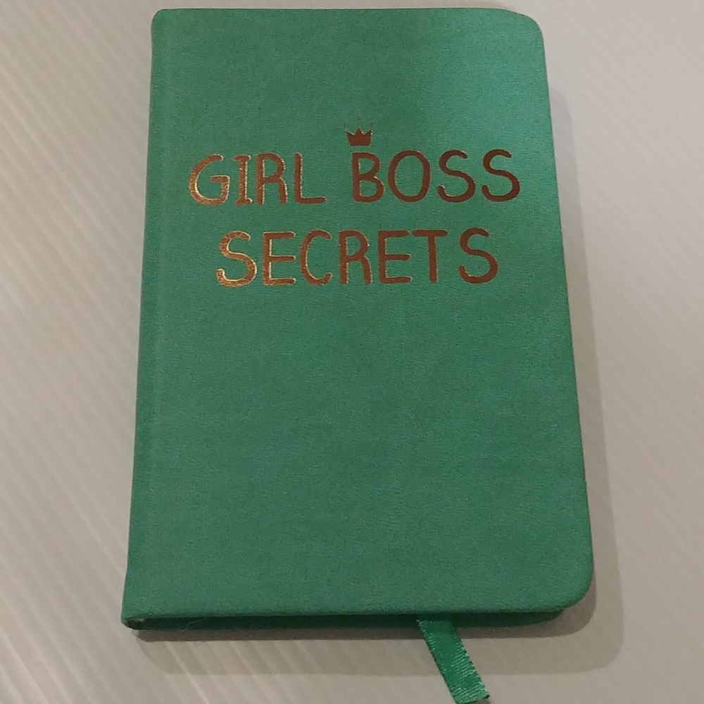 🎉2/$16 NEW 192 Page Journal Purse Sized "Girl Boss Secrets"
